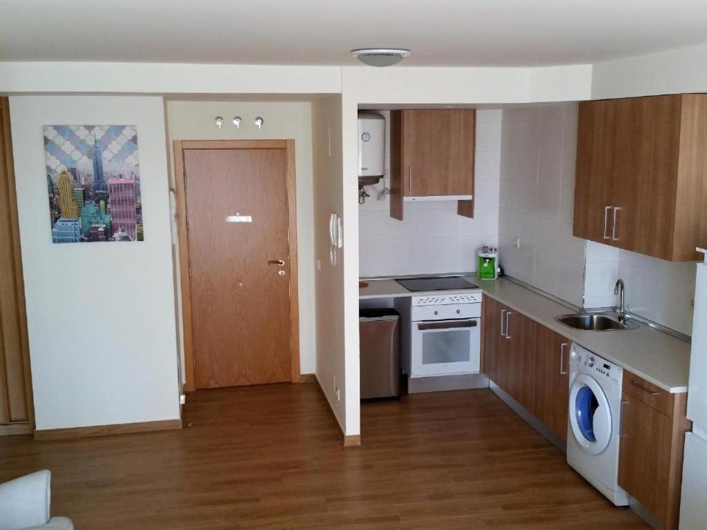 Apartamentos Urgel Madrid Dış mekan fotoğraf