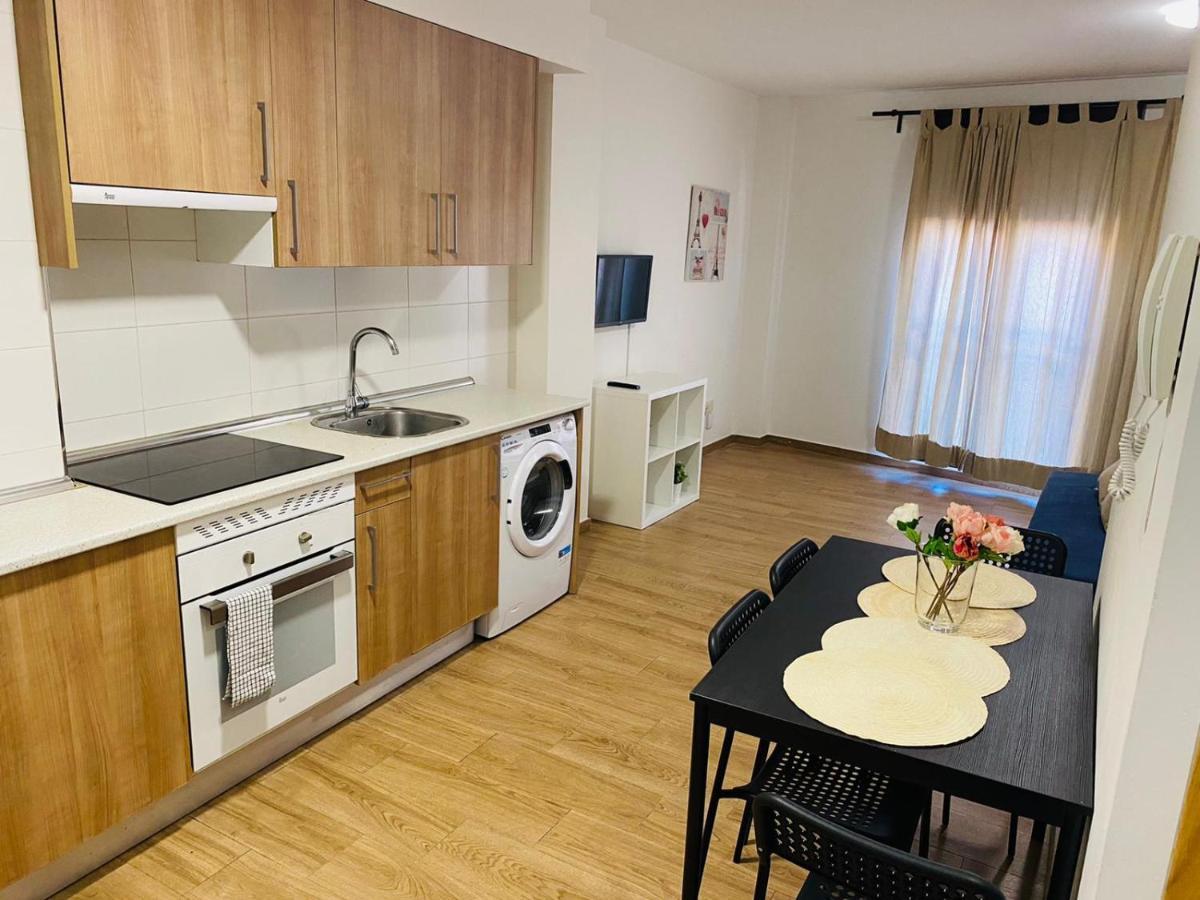Apartamentos Urgel Madrid Dış mekan fotoğraf