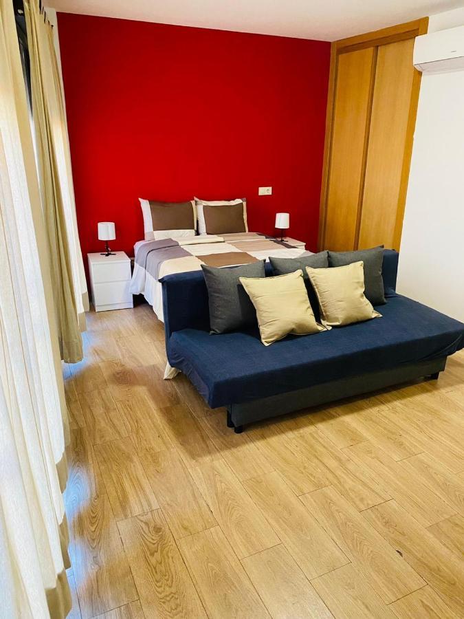Apartamentos Urgel Madrid Dış mekan fotoğraf